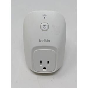 Belkin - Wemo Smart Switch WiFi Plug - F7C027